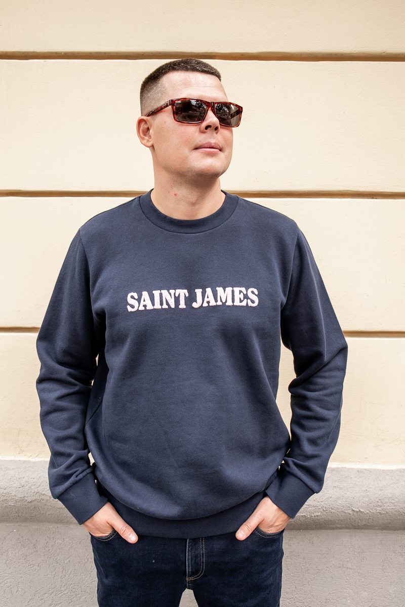 Свитшот Saint James темно-синего цвета на флисе с декоративным логотипом
