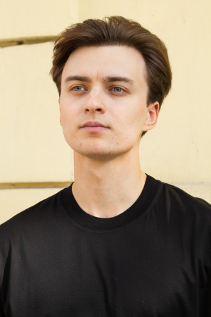 Футболка I’M BRAIN черная с лого на спине